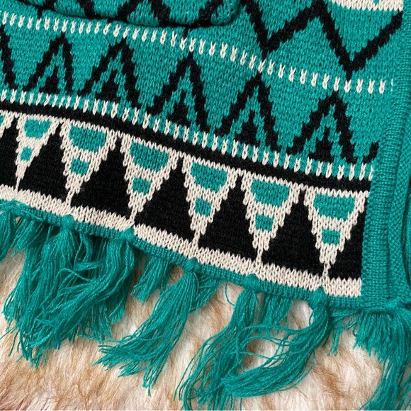 Boho fringe trim open cardigan vest - Picture 5 of 8